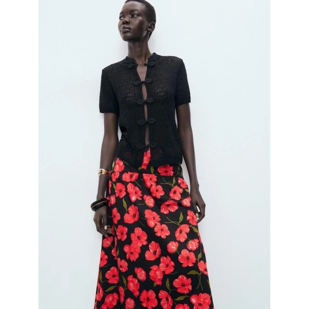 New MNG Mango Black Red Floral Poppy Midi Skirt High Waist‎ A-Line Size 6